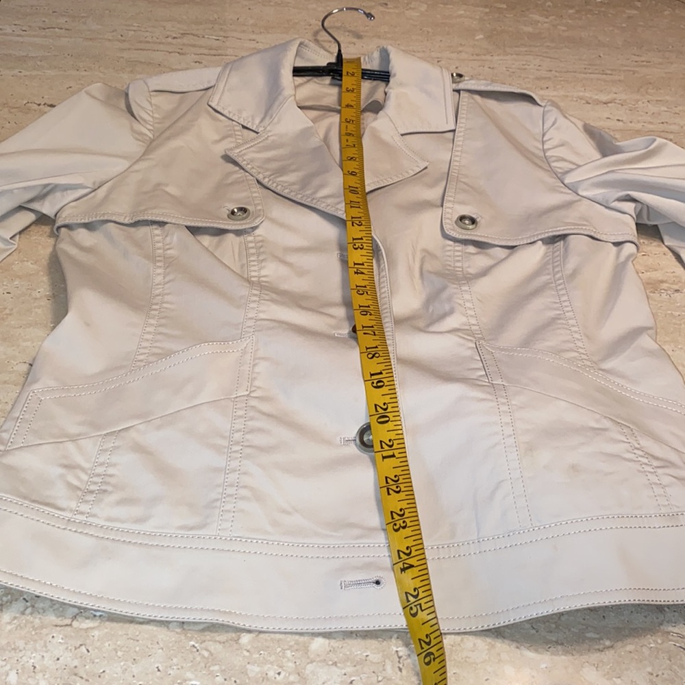 Ellen Tracy khaki jacket, Great Condition, Sz 6 measurements in photos below - Picture 7 of 8